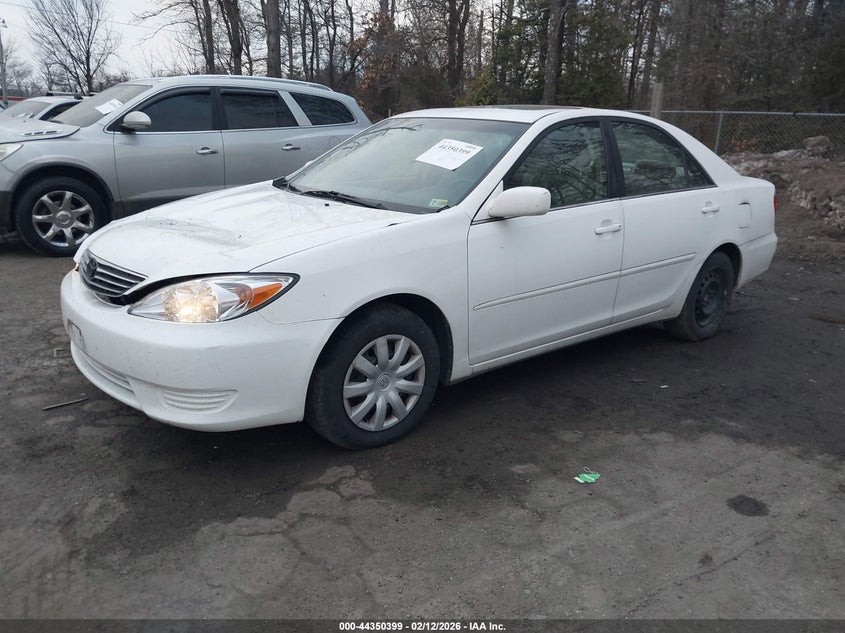 2005 Toyota Camry Le