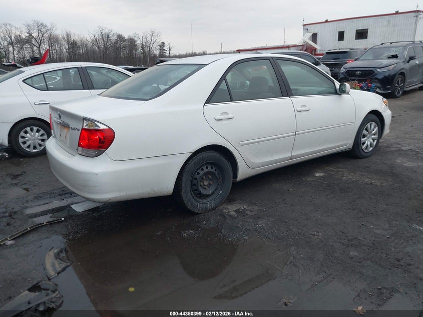 2005 Toyota Camry Le