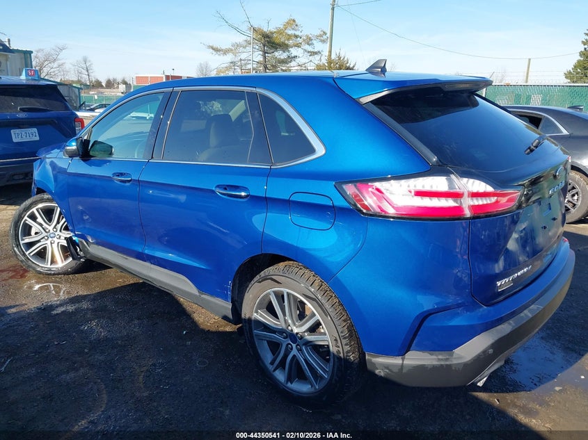 2022 Ford Edge Titanium