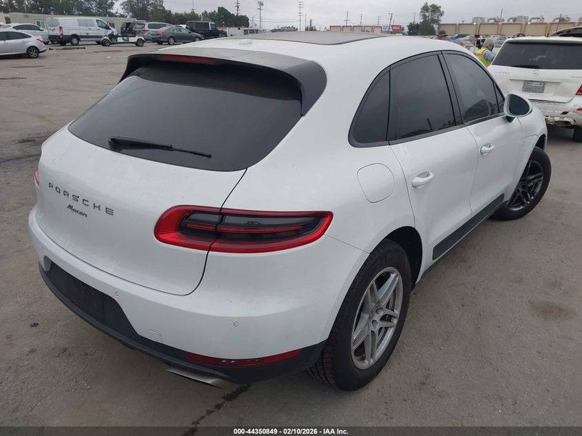 2017 Porsche Macan