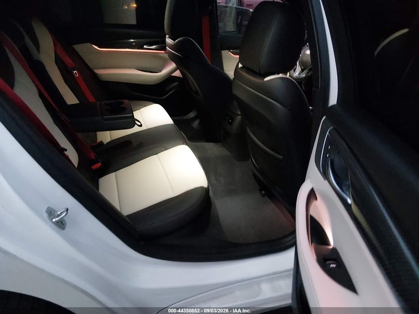 2025 CADILLAC CT5-V auction photo 8