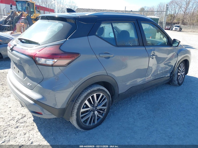 2023 Nissan Kicks Sv Xtronic Cvt
