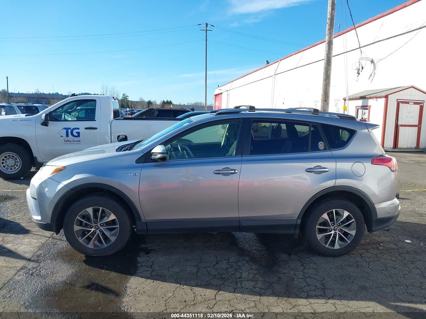 2017 Toyota Rav4 Hybrid Xle VIN: JTMRJREV9HD149315 Lot: 44351118
