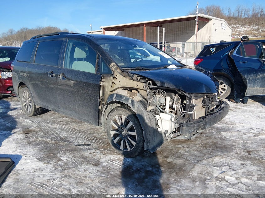 2019 Toyota Sienna Le 7 Passenger