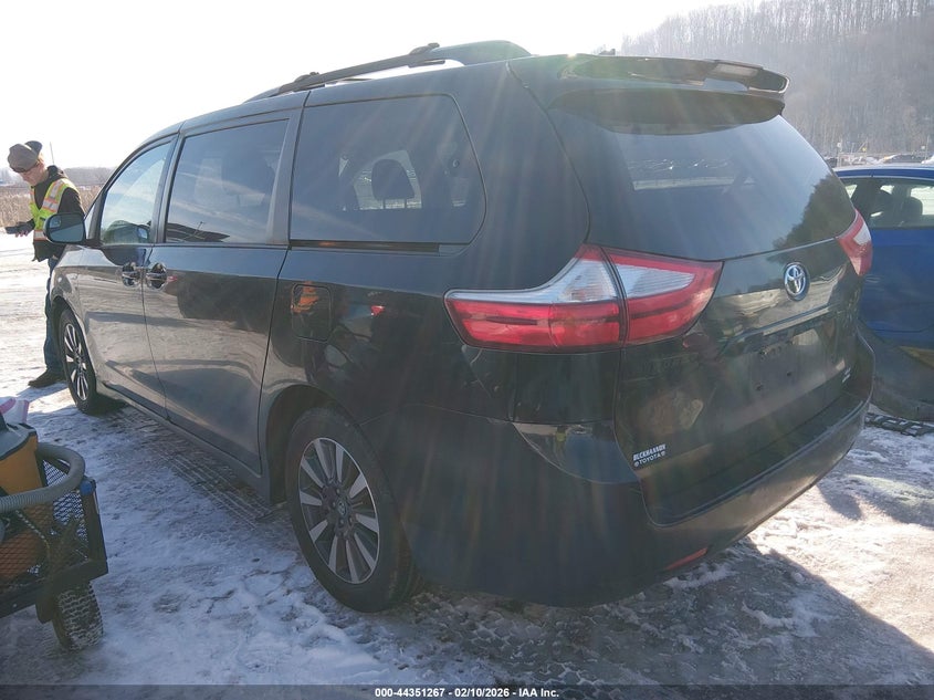 2019 Toyota Sienna Le 7 Passenger