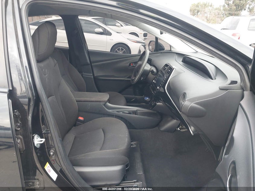 2020 Toyota Prius Le