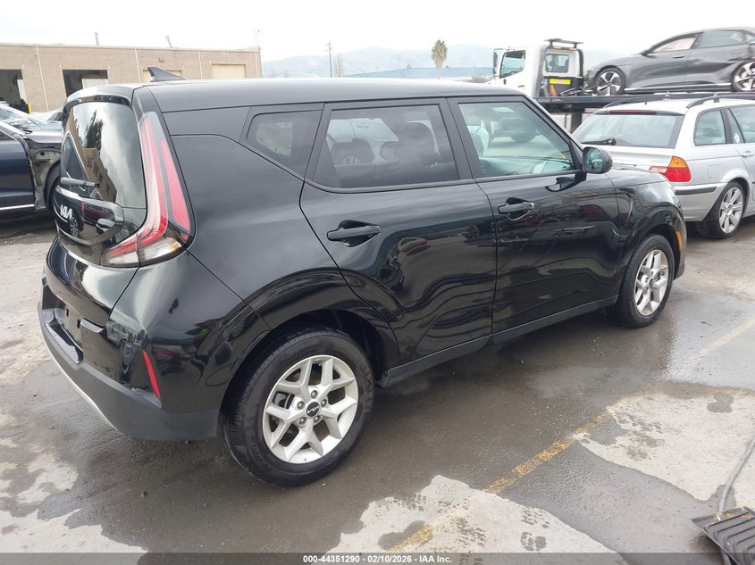 2025 Kia Soul Lx