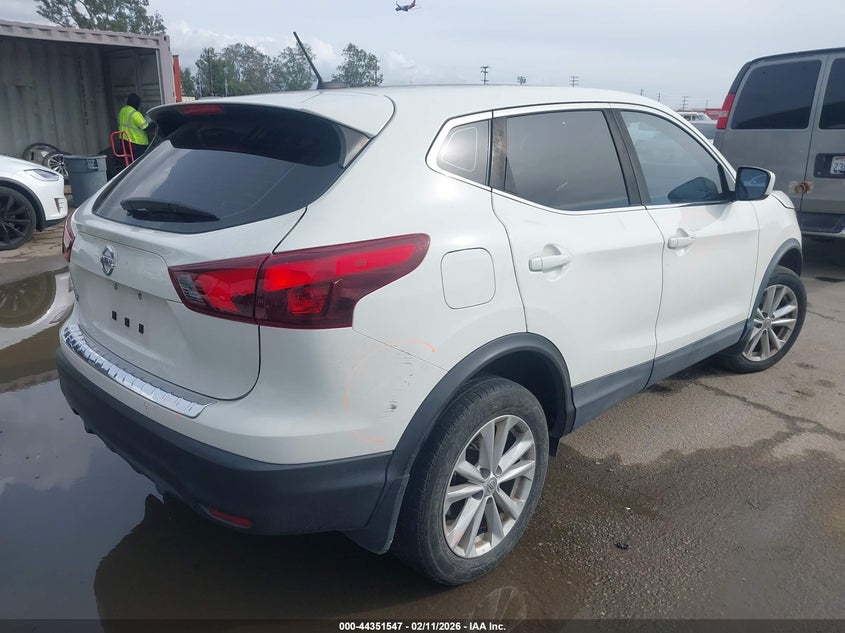 2018 Nissan Rogue Sport S