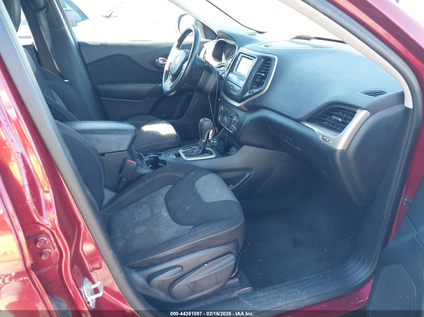 2016 Jeep Cherokee Sport