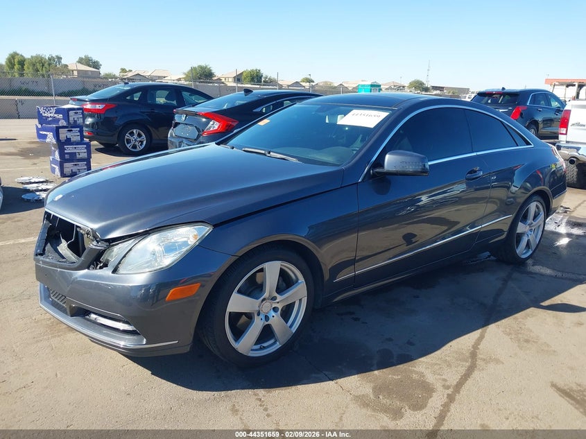 2013 Mercedes-Benz E 350 WDDKJ5KB4DF218047 photo 1
