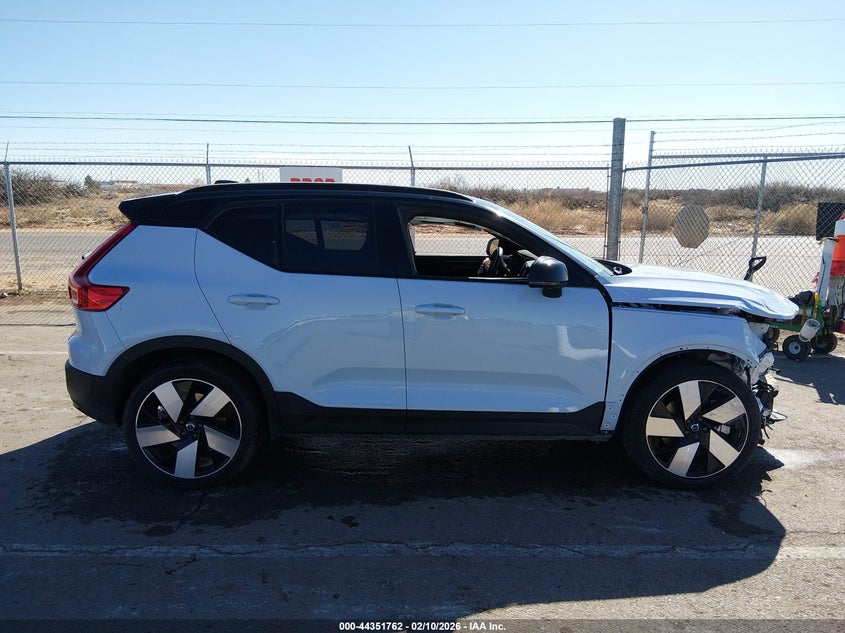 2024 Volvo Xc40 Recharge Pure Electric Twin Plus VIN: YV4ER3XL2R2275669 Lot: 44351762