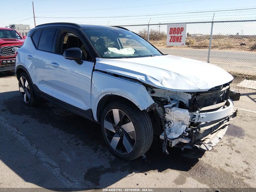 2024 Volvo Xc40 Recharge Pure Electric Twin Plus