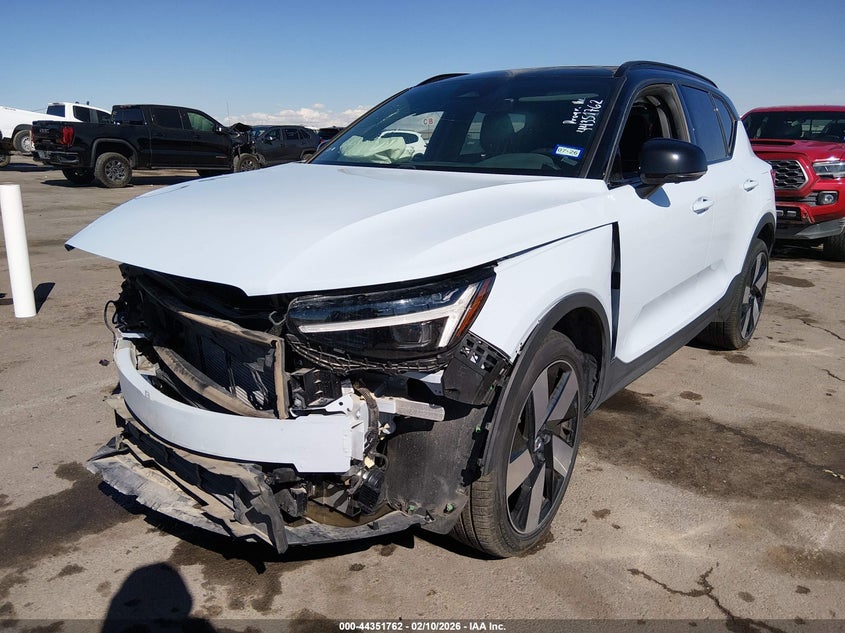 2024 Volvo Xc40 Recharge Pure Electric Twin Plus