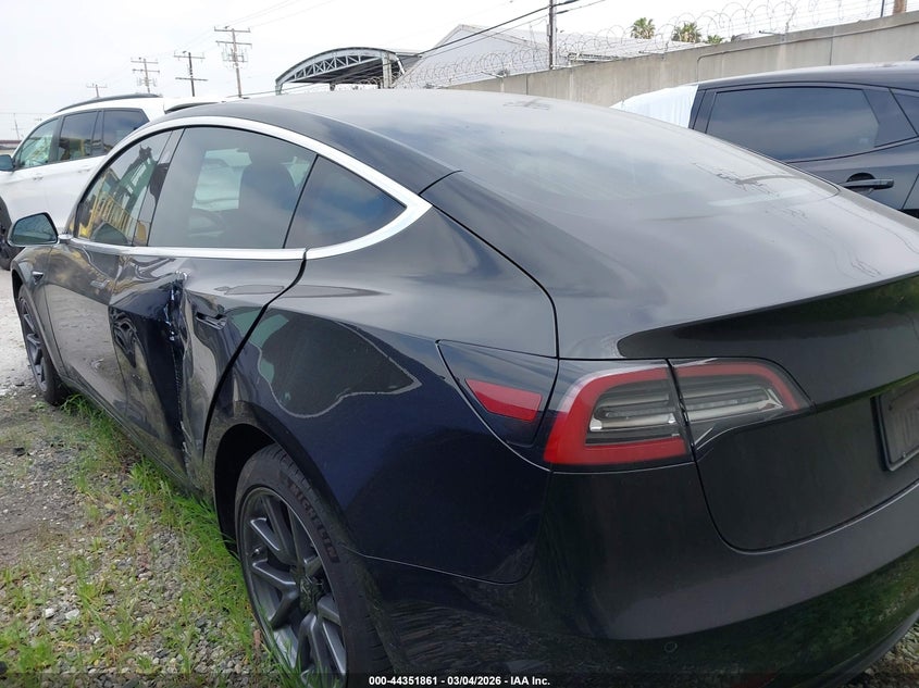2018 Tesla Model 3 Long Range/Mid Range
