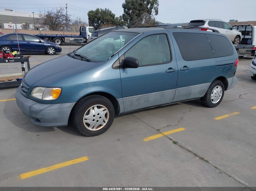 2002 Toyota Sienna Ce