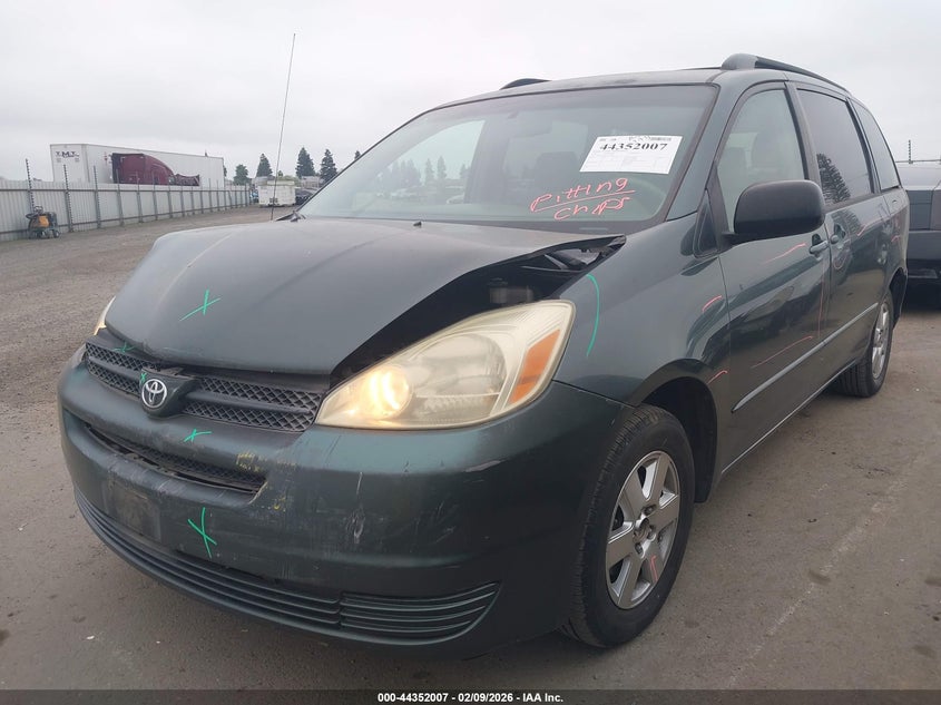 2005 Toyota Sienna Le