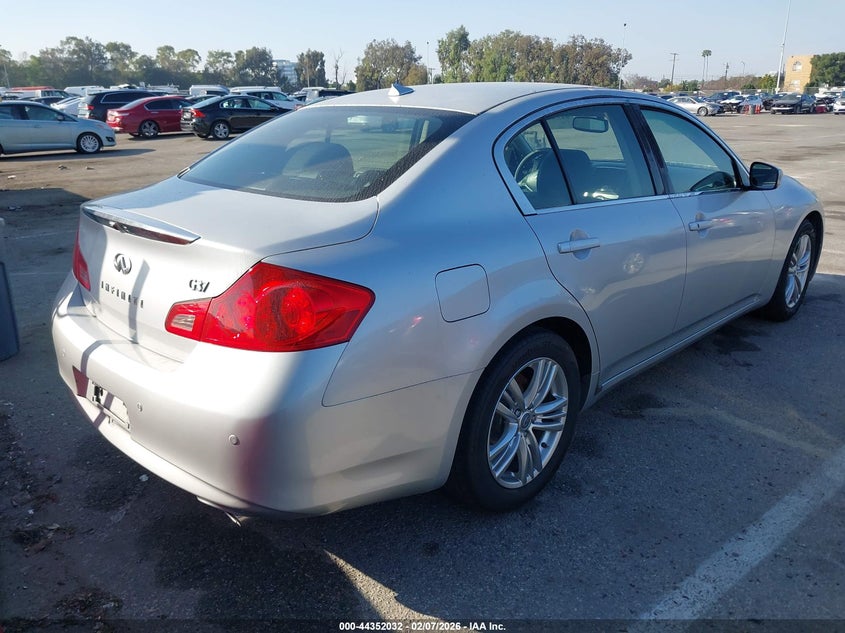 2011 Infiniti G37 Journey