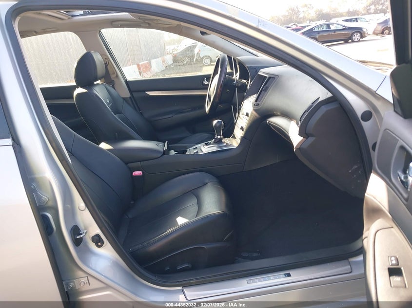 2011 Infiniti G37 Journey