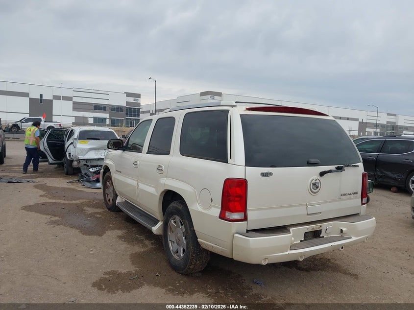2004 Cadillac Escalade Standard
