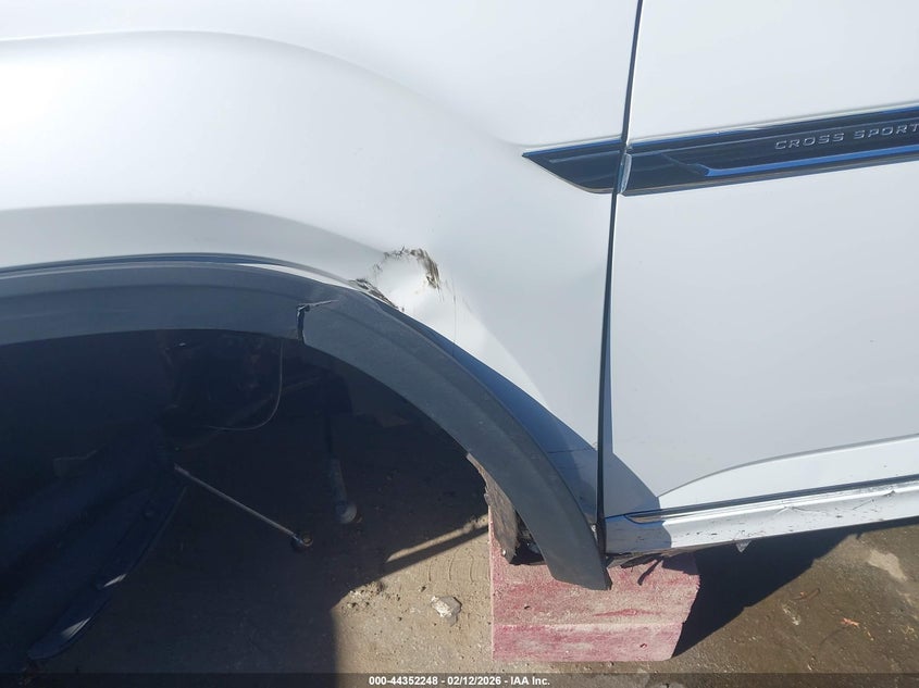 2024 Volkswagen Atlas Cross Sport 2.0T Sel R-Line VIN: 1V2AE2CA9RC235352 Lot: 44352248