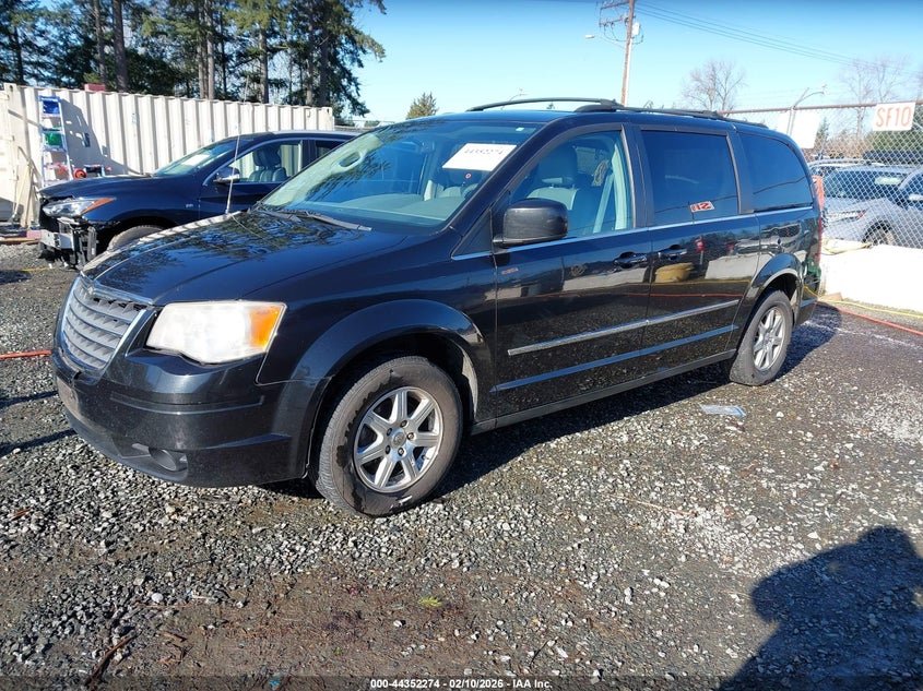 2010 Chrysler Town & Country Touring