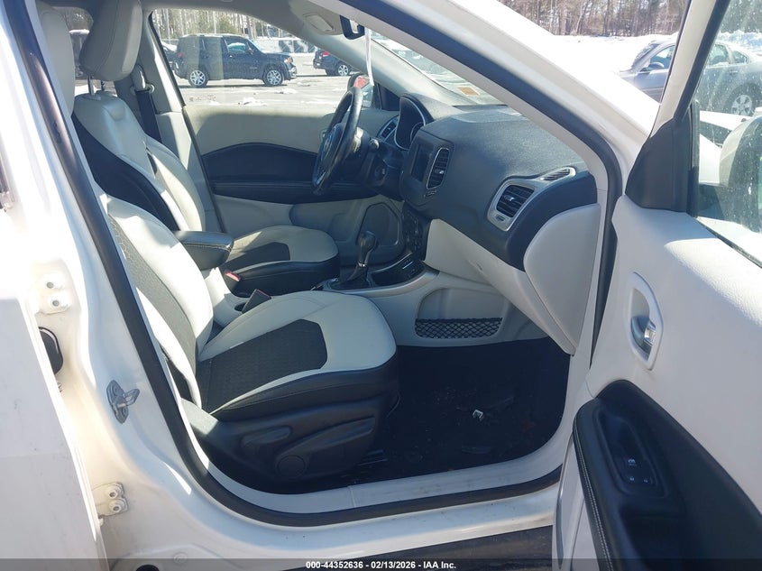 2019 Jeep Compass Latitude Fwd