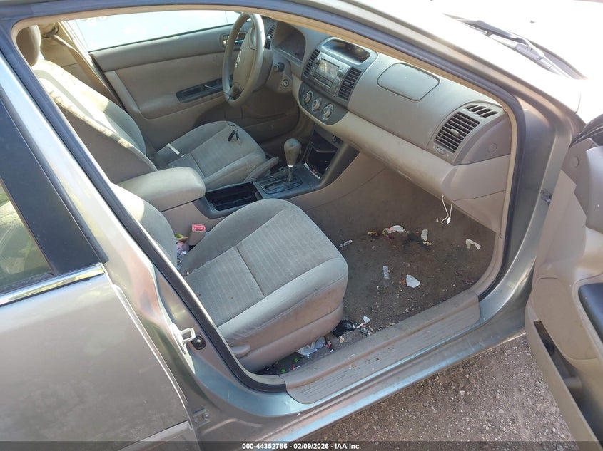 2005 Toyota Camry Le