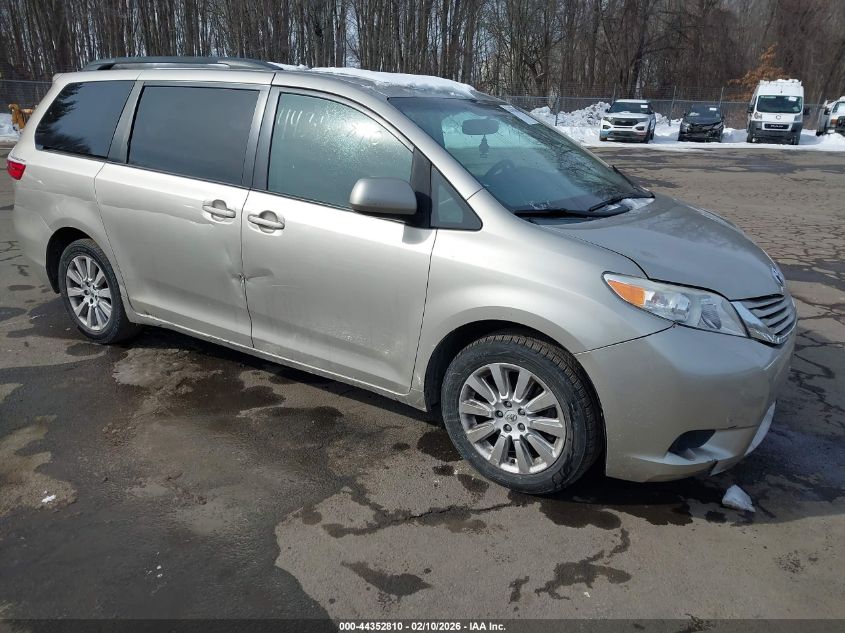 2015 Toyota Sienna Le 7 Passenger