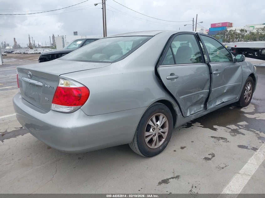 2005 Toyota Camry Le V6