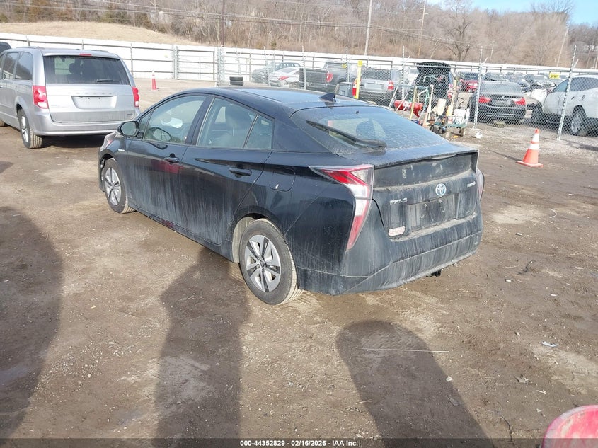 2016 Toyota Prius Three