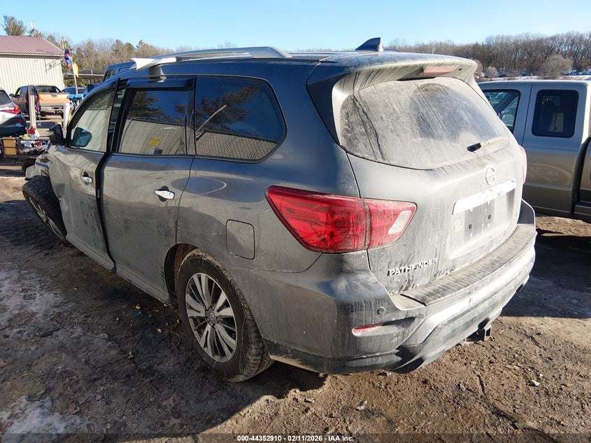 2019 Nissan Pathfinder Sv