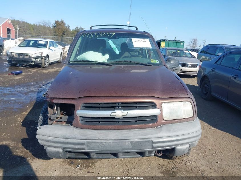 2000 Chevrolet Tracker Hard Top VIN: 2CNBJ13C1Y6920638 Lot: 44353107