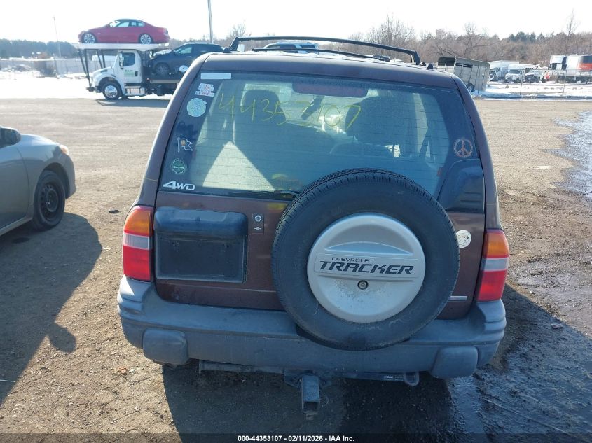 2000 Chevrolet Tracker Hard Top VIN: 2CNBJ13C1Y6920638 Lot: 44353107