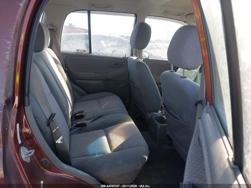 2000 Chevrolet Tracker Hard Top VIN: 2CNBJ13C1Y6920638 Lot: 44353107