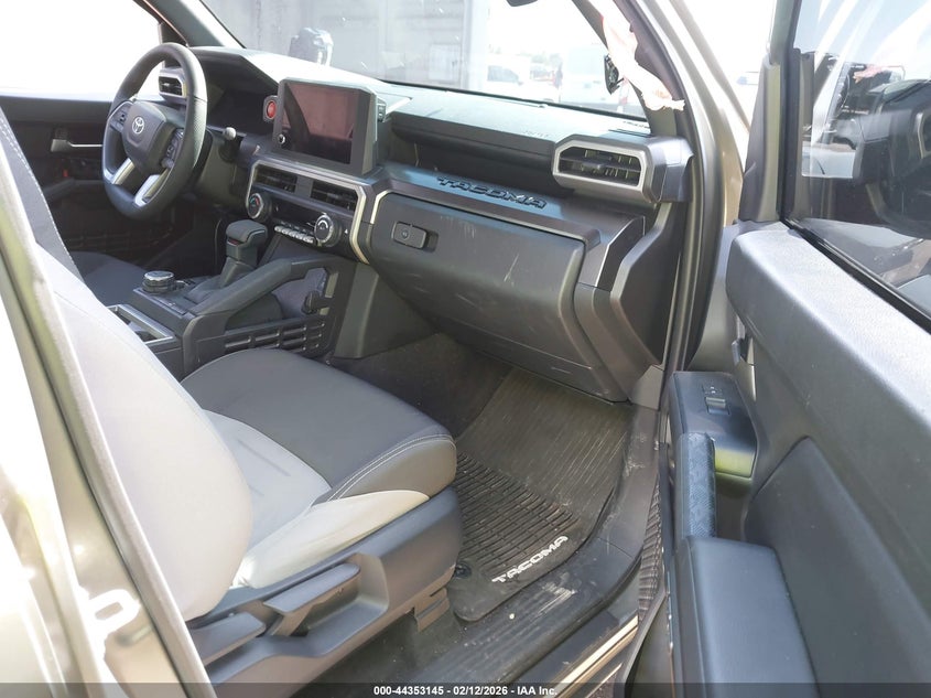 2025 TOYOTA TACOMA 2.4L I-4 DI, DOHC, V(VIN: 3TMLB5JN0SM135039
