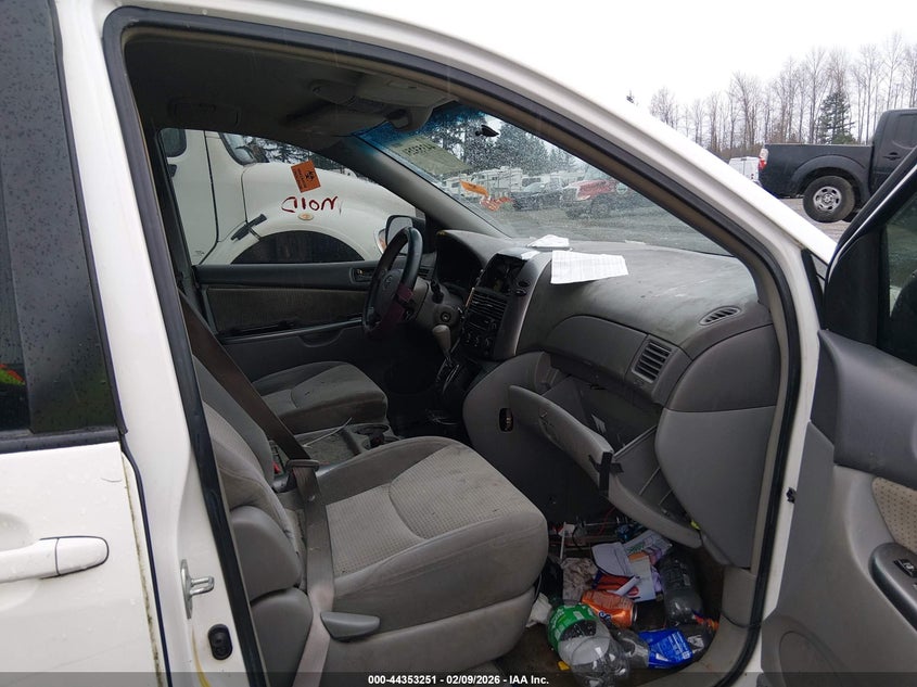 2008 Toyota Sienna Le