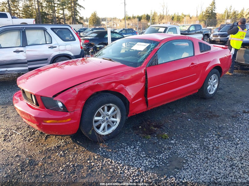 2007 Ford Mustang V6 Deluxe/V6 Premium
