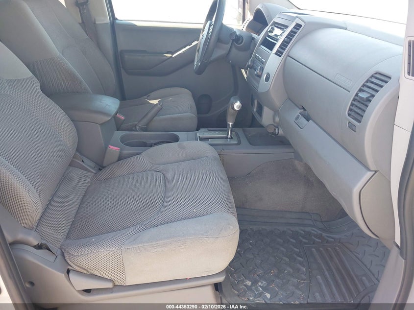 2009 Nissan Frontier Se