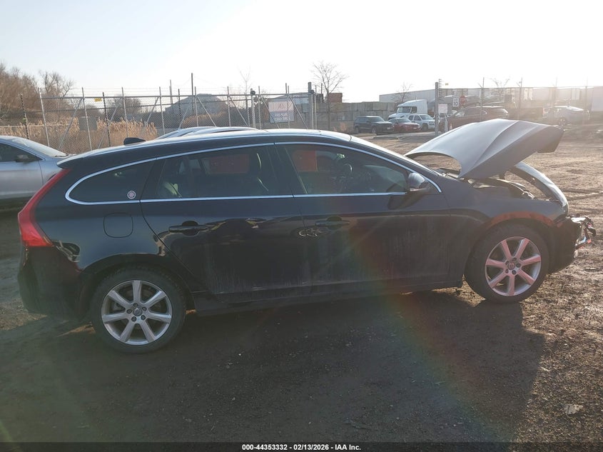 2017 Volvo V60 T5 Premier VIN: YV140MSK1H1359087 Lot: 44353332