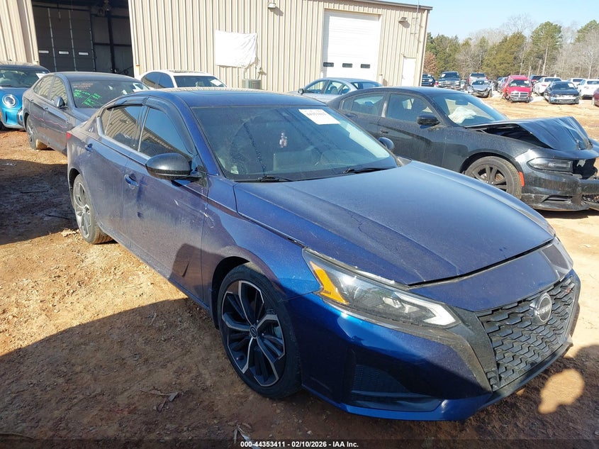 2023 Nissan Altima Sr Fwd