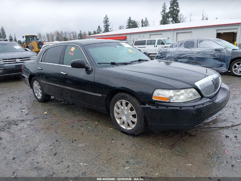 2011 Lincoln Town Car Signature Limited
