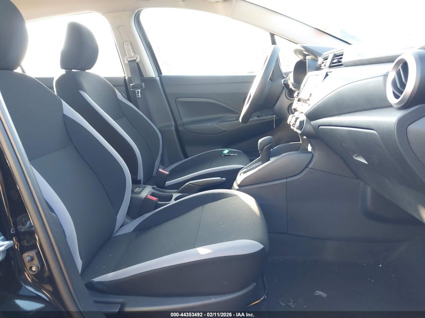 2025 Nissan Versa 1.6 S