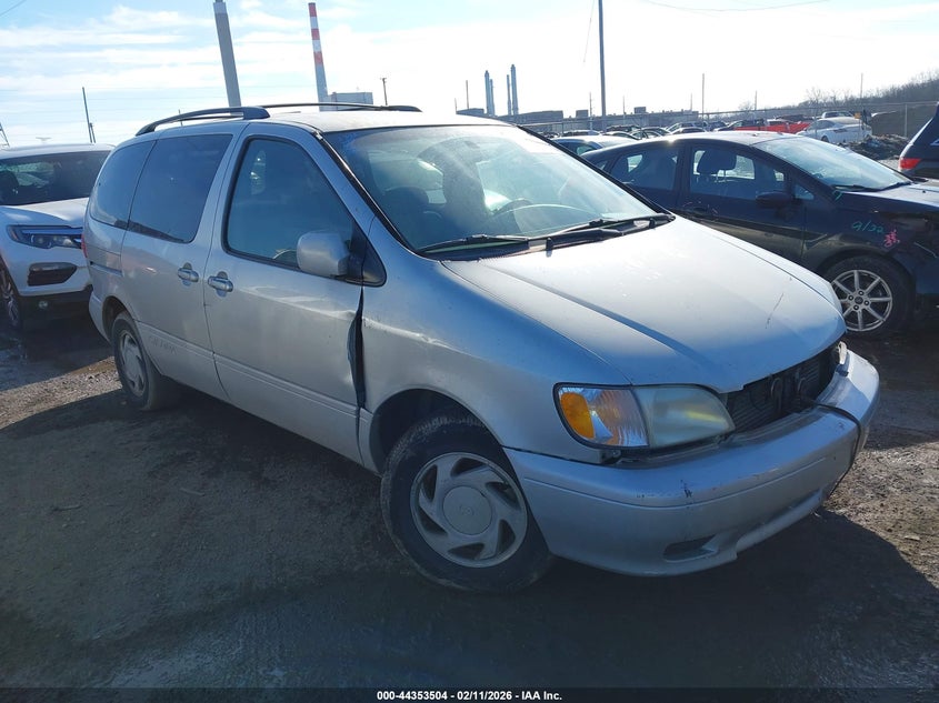 2002 Toyota Sienna Le