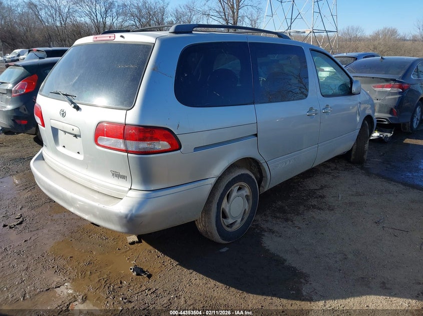 2002 Toyota Sienna Le