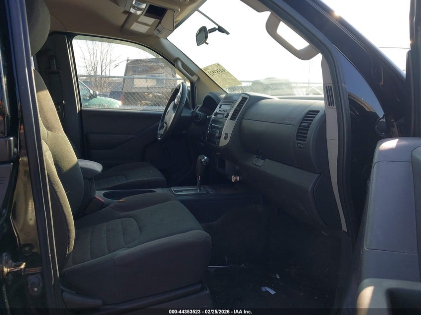 2015 Nissan Frontier S