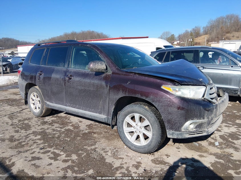 2013 TOYOTA HIGHLANDER SE V6