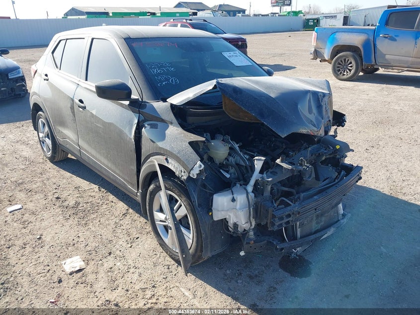 2024 Nissan Kicks S Xtronic Cvt