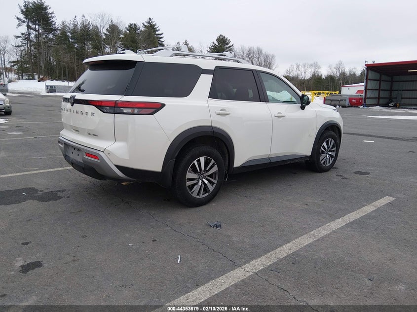 2022 Nissan Pathfinder Sl 4Wd