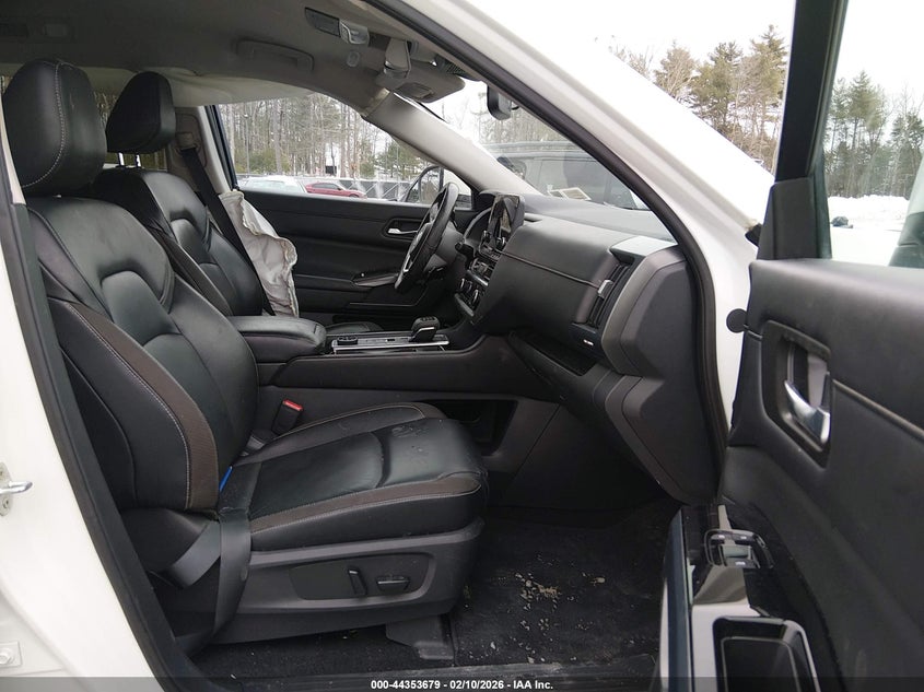 2022 Nissan Pathfinder Sl 4Wd