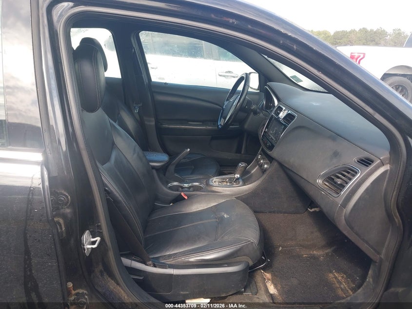 2011 Chrysler 200 Limited